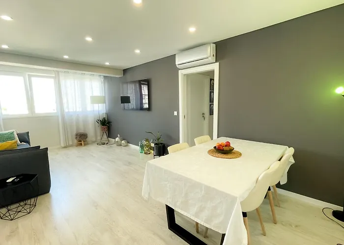 Airport Lisbon Guest House
